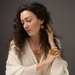 Bruno da Rocha verguld zilveren oorhangers bloem