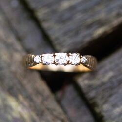 Vintage 18k gouden ring met 5 briljanten