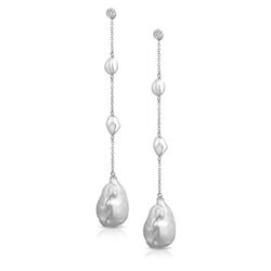 Coscia lange witgouden oorbellen met diamant en parels