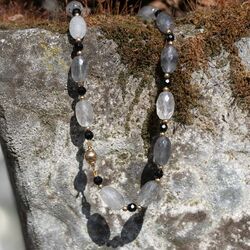 14krt gouden collier met kwarts en onyx