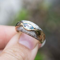 Vintage 8krt ring bicolor toapas en 10 diamantjes