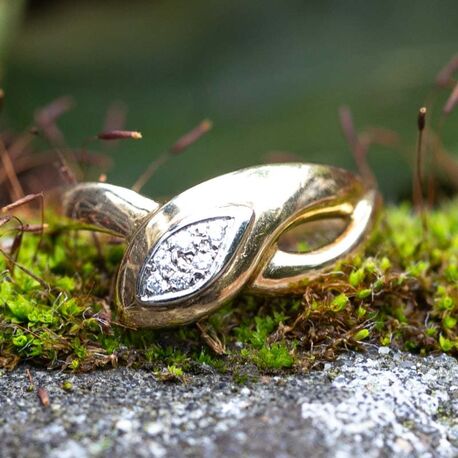Vintage 14krt gouden ring slang met 6 briljanten