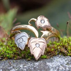 Vintage 14krt gouden ring tricolor bladeren met diamantjes