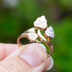 Vintage 14krt gouden ring tricolor bladeren met diamantjes