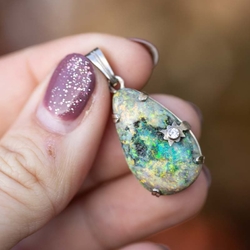 Vintage 14krt hanger bolderopaal briljant