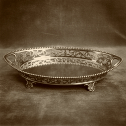 Klein zilveren dienblaadje parelrand H. Hooijkaas Schoonhoven 1920