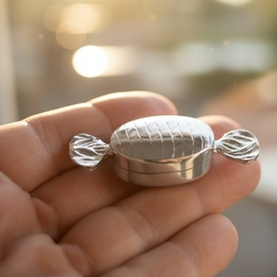 Ovaal zilveren doosje toffe gegraveerd 3,3x2,2 cm