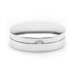 Zilveren doosje ovaal 3,8 x 2,9 cm