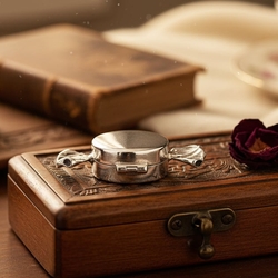 Rond zilveren doosje snoepje 2 cm