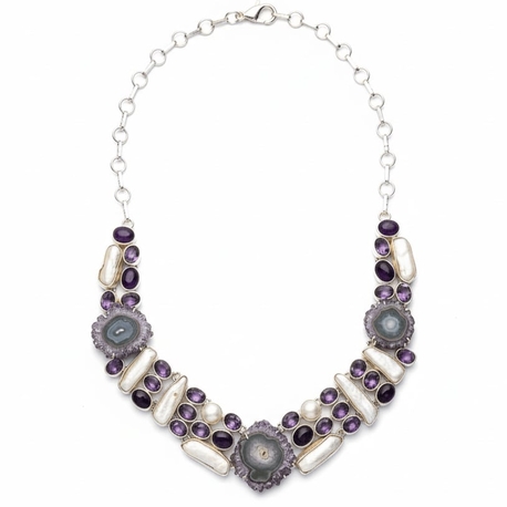 Zilveren collier met amethist en parelmoer