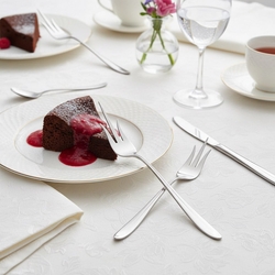 Zilveren cakprikker model 400 naar ontwerp van Gustav Beran