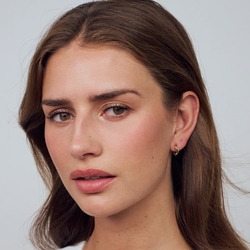 Sif Jakobs vergulde creolen Ellera Waves Pianura