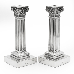 Stel antieke zilveren kandelaars van Kempen Voorschoten 1905/1919