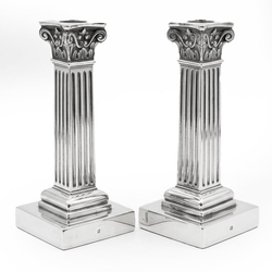 stel zilveren kandelaars van Kempen te Voorschoten in 1905