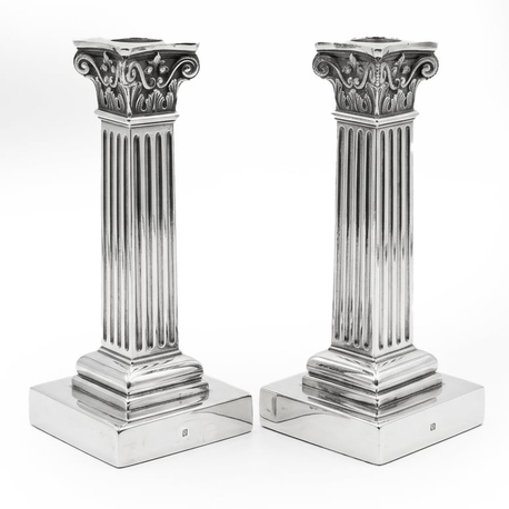 stel zilveren kandelaars van Kempen te Voorschoten in 1905