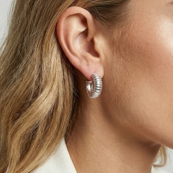 Sif Jakobs zilveren steekcreolen Riva tubogas patroon