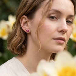 Nicole Barr oorstekers hart rood emaille