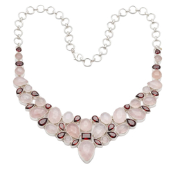 Zilveren collier met rozenkwarts en granaat