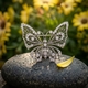 Zilveren broche vlinder met kristallen van Timeless Classics