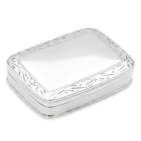 Rechthoek zilveren doosje met gravering 5,3 x 3 ,8 cm