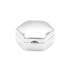 6 kant klein zilveren doosje 2,3 x 2 ,3 cm