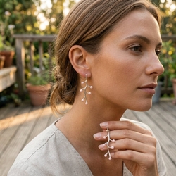 Bruno da Rocha lange zilveren oorstekers met roze porselein