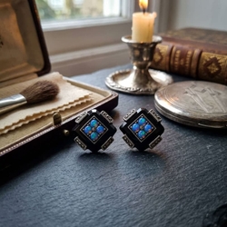 Zilveren oorstekers onyx en opaaltjes