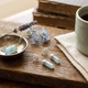 Zilveren oorbellen met punt van blauw chalcedoon