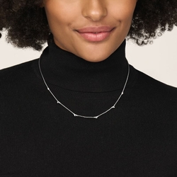 Zilveren collier met hartjes