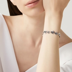Zilveren armband margrietjes van Raspini
