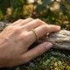 Geelgouden rijring met peridot Superoro
