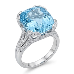 Witgouden ring met een enorme topaas en briljanten