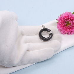 Zilveren ronde hanger met onyx en zirkonia