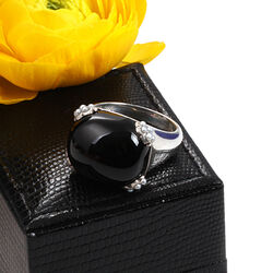Zilveren ring met onyx en pareltjes