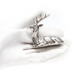 Zilver tafelstuk liggen hert