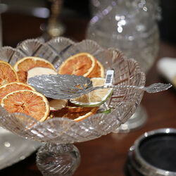 Zilver natfruitschep in bladvorm