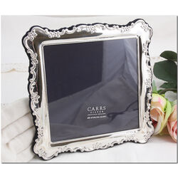 Zilveren fotolijst met een bloemdecor van Carrs ba75 13x13 Carrs