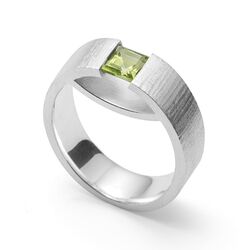 Bastian Inverun ovale ring peridot 35201