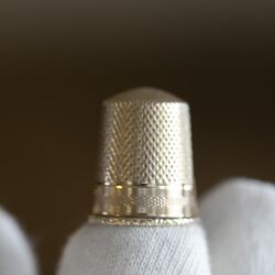 Gouden vingerhoed antiek