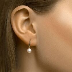 Geelgouden oorhangers zoetwaterparels