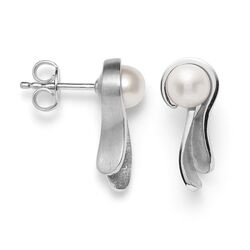 Striking Pearl setje van Bastian Inverun