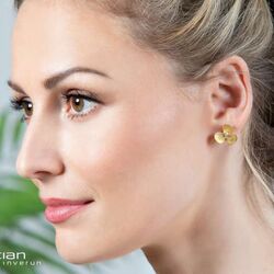 Bastian Inverun vergulde oorstekers bloem met diamantje