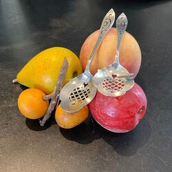Stel zilveren natfruitscheppen in etui