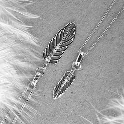 Christina hanger Topaz Feather 680-S34