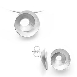 Bastian Inverun zilveren sieradense oorstekers + hanger Slakkenhuis