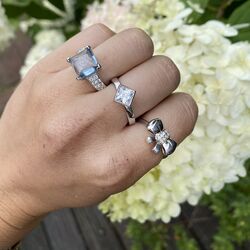 Zilveren ring met lichtblauw zirkonia van zinzi