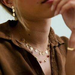 Geelgouden collier rode en roze bloemen carneool chalcedoon