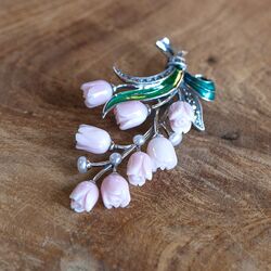 Zilveren hanger met lichtroze koraal roosjes emaille pareltjes en emaille