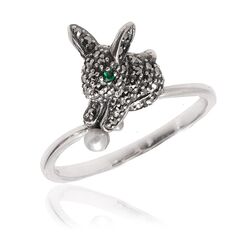 Zilveren ring markasiet konijntje met smaragd