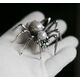Hele grote zilveren broche in de vorm van een spin met parels en topaas Bruno da Rocha